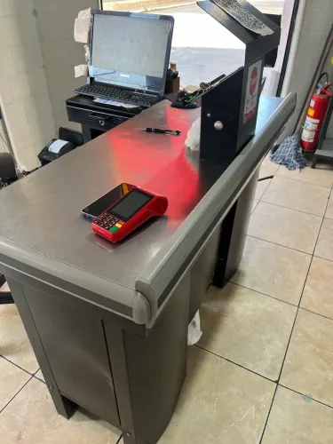 Caixa para mercado, mercearia ou padaria
