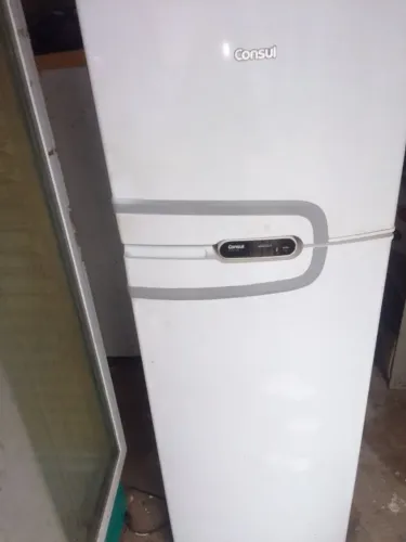 Vende-se geladeira