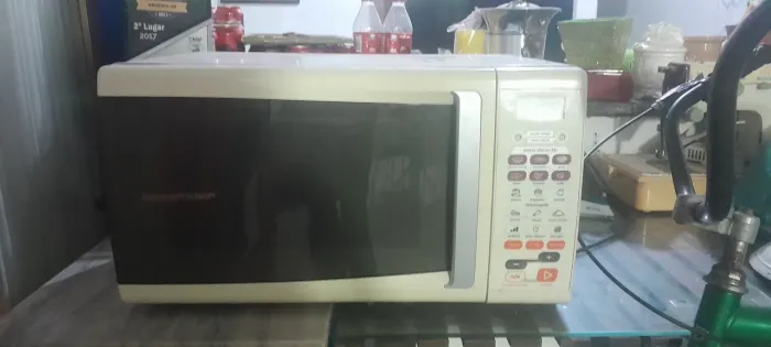 Micro-ondas usado em bom estado