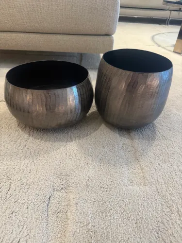 Vasos Decorativos em Metal - Design Moderno (Par)