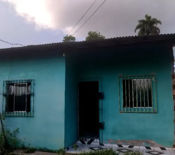 Venda 1 casa(Saré)1Sala,4quartos,1banheir,1cozinha,área serviço, quintal grande ,med.9x45m