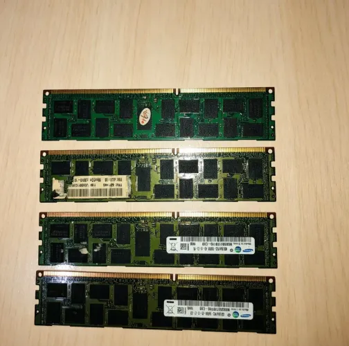 Kit Memória RAM 16GB (4x4GB) DDR3 1333MHz / 1600MHz para PC Desktop / Kit Xeon.