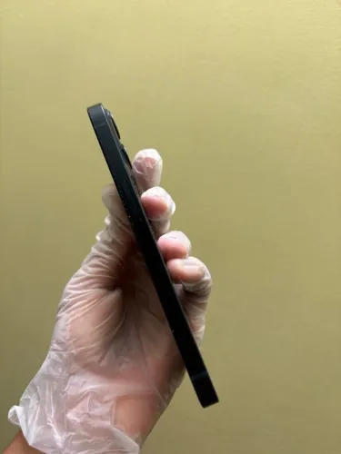 Iphone 13 256gb em perfeito estado, bateria 76% (troco para uma bateria 100%)