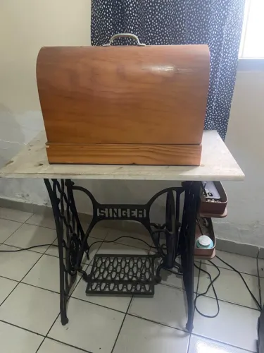 Máquina de costura vintage