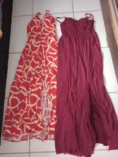 Os doi vestidos por 100 reais usados apenas 1 vez.