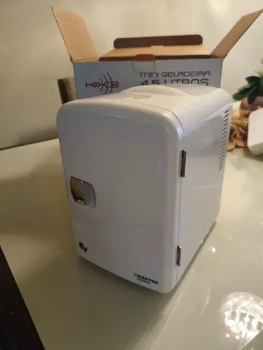 Mini Geladeira 4.5 Litros - Aquece ou Esfria