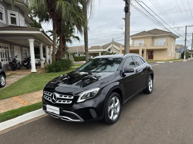 Mercedes-Benz GLA 200 Adv. 1.6/1.6 TB 16V Flex Aut. 2019