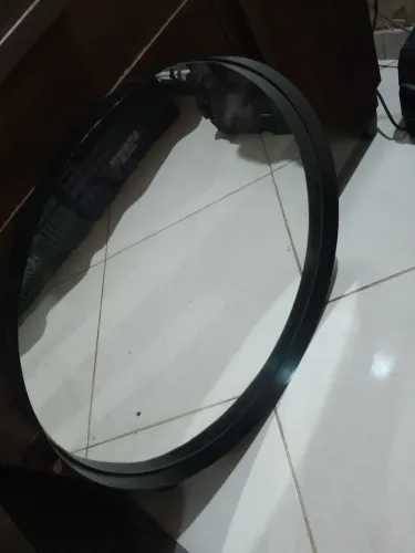 Espelho com moldura de aluminio !