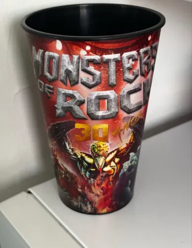 +m+ copo oficial versão vermelha monsters of rock 30 anos 2025 - raro