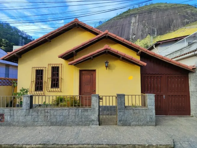 Imóvel para venda tem 185 metros quadrados com 3 quartos em Cascatinha - Petrópolis - RJ