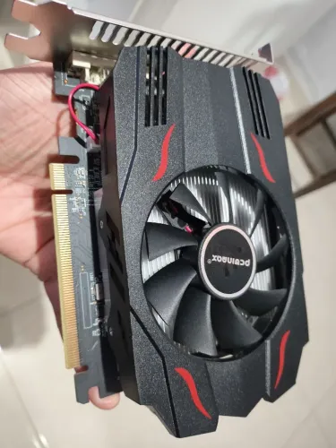 Placa de vídeo RX560 4GB Semi nova