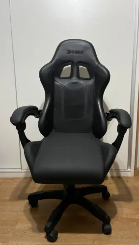 Cadeira Gamer KBM! Gaming Com Ajuste Reclinável!