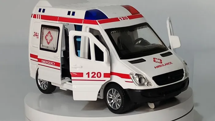 Miniatura de Ambulância com sirene e luzes