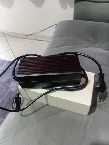 Vendo carregador de bicicleta elétrica 