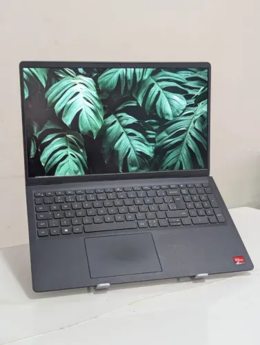 Notebook Dell vostro Ryzen 5 | 120hz | SSD NVME | 8gb | Vega 7