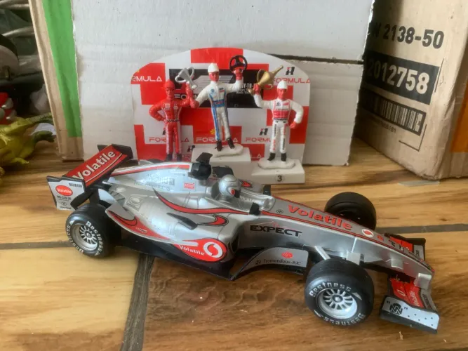 Kyosho Mini-Z F1.  + podium todos de plastico