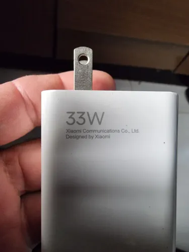 Carregador xiaomi 33w. (Leia o anúncio).
