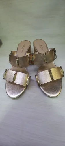 Sandália Arezzo Dourada