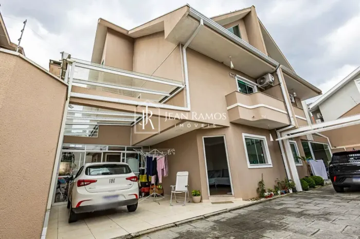 Sobrado para venda, 5 quarto(s), Uberaba, Curitiba