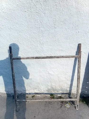 Vendo peças de andaime completo.