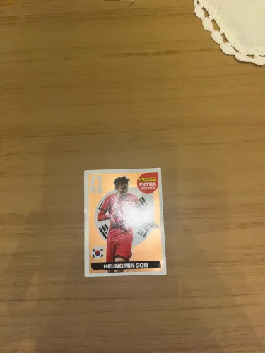Vendo carta extra rara(categoria bronze) do jogador Heung-min Son. 