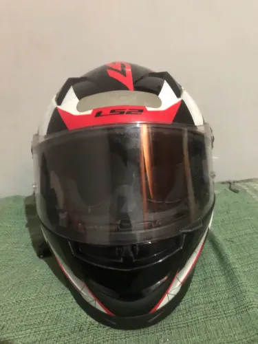 Vendo capacete,650$