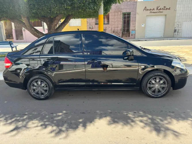Nissan Tiida Sedan 1.8 16V Flex Fuel 4P 2011