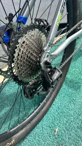 BICICLETA ABSOLUTE 12V PRATA ARO 29 SEMI NOVA