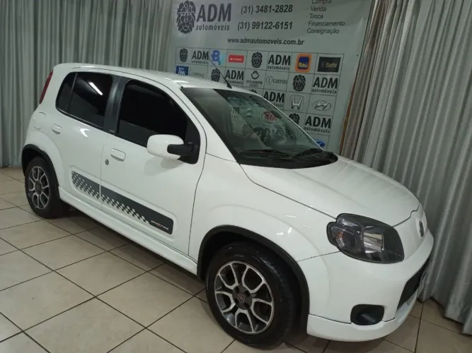 Fiat Uno Sporting 1.4 EVO Fire Flex 8V 4P 2014