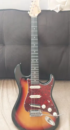 Guitarra Tagima T635