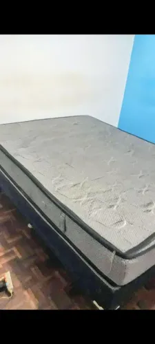 Cama casal com colchão 