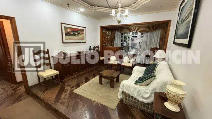 Apartamento : Padrão / Residencial / Leblon