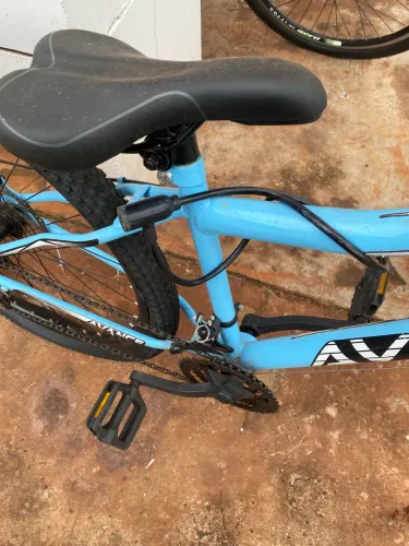 Bicicleta semi nova!
