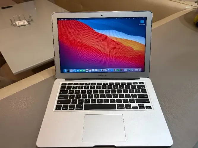 MacBook Air 13 Polegadas 2017 impecável