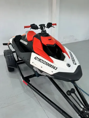 Jet ski sea doo spark