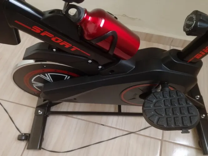 Bicicleta ergométrica novíssima 