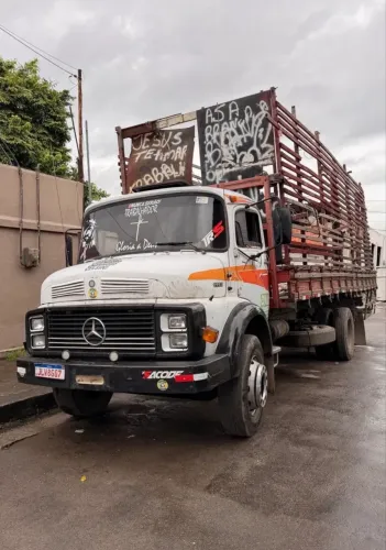 Vendo caminhão Mercedes-Benz L-1113