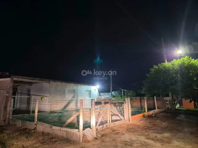 Casa Residencial à venda em Jaguaruna/SC | 2 quartos | 2 vagas | Próx. Mercado Lessa