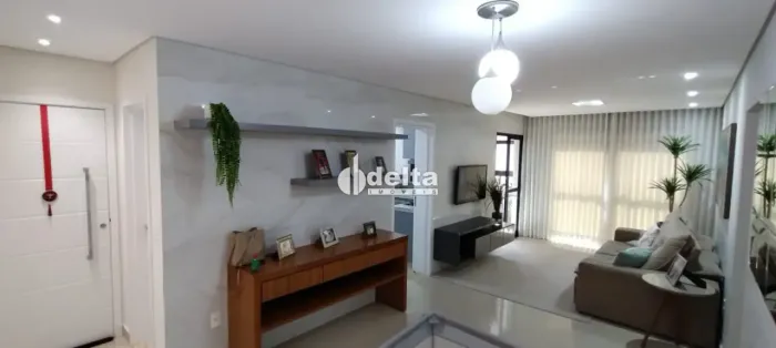Apartamento com 3 suítes disponível para venda no bairro Santa Mônica em Uberlândia-MG