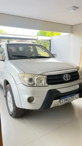 Toyota Hilux SW4 SR 4X2 2.7/ 2.7 Flex 16V Aut. 2010