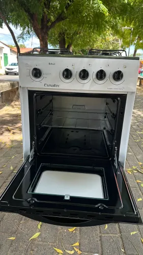 Fogão funcionando perfeitamente, 7 meses de uso