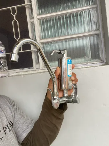 Torneira cozinha com Filtro, usada em boas condições.