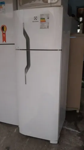 Geladeira Electrolux 260 litros