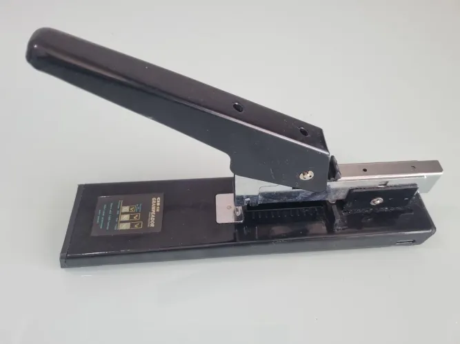 Grampeador profissional CIS