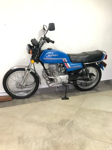 1983 ACEITA TROCA STRADA OU SAVEIRO