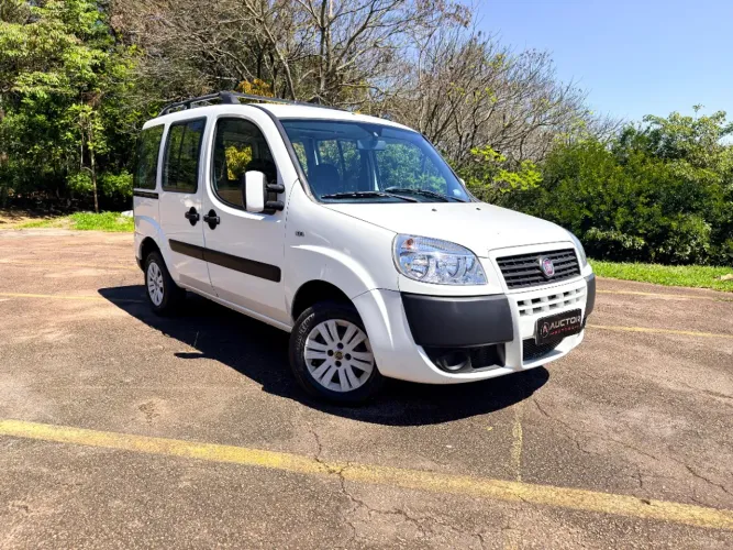 Fiat Doblo Essence 1.8 Flex 16V 5P 2014