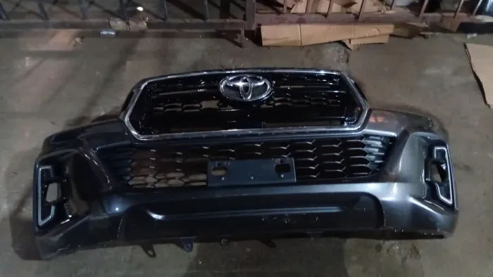 Parachoque dianteiro hilux 2020 completo