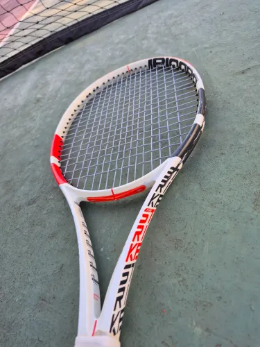 Raquete de Tênis Babolat Pure Strike 98 16X19 305g L2