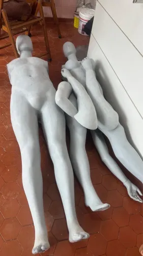 Vendo 2 manequins 