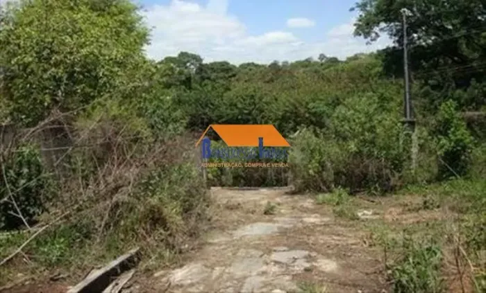 Terreno em Pedro Leopoldo, no bairro Campinho, à venda.